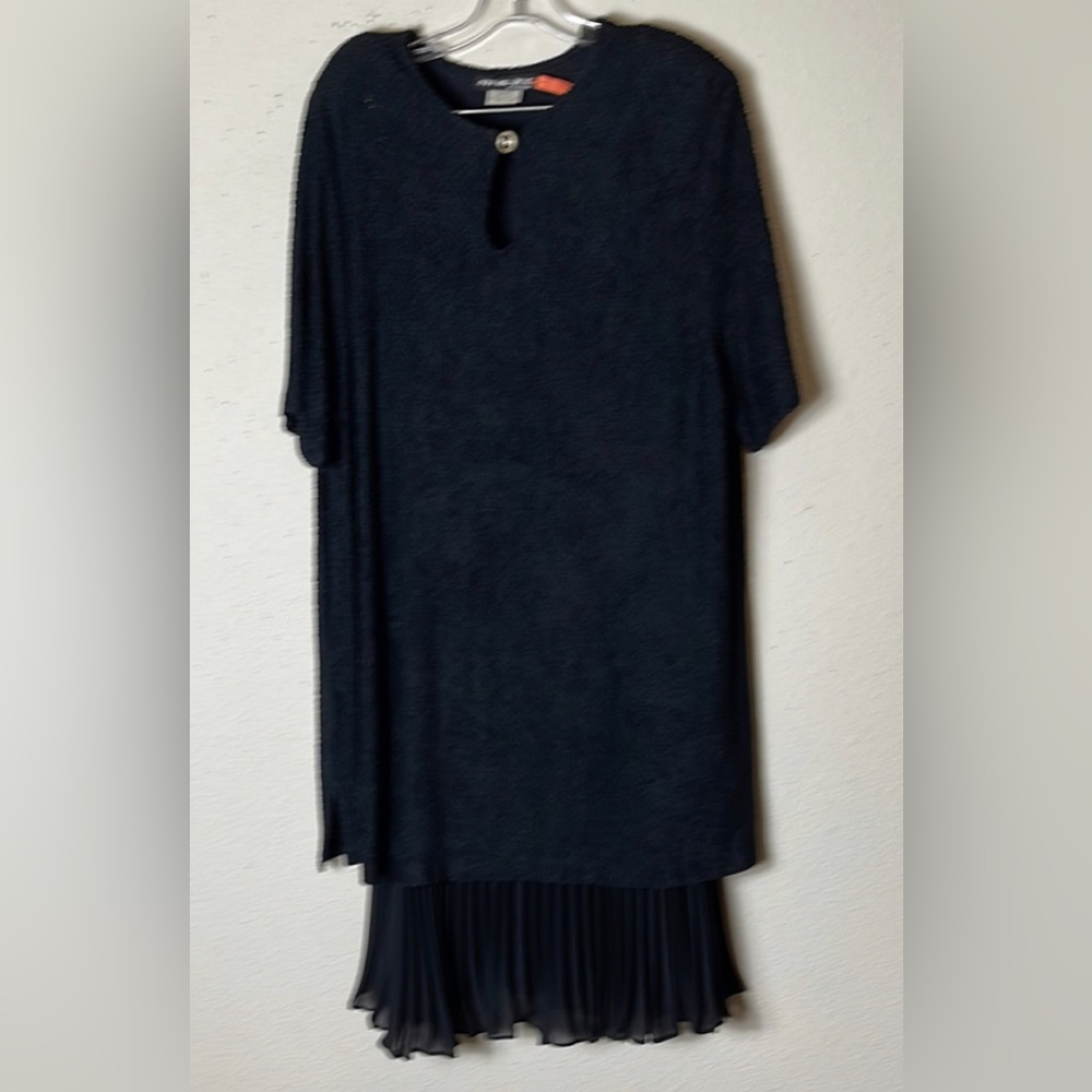 Vtg Sharade of California 22W- 2pc textured overlay tunic and pleated dress